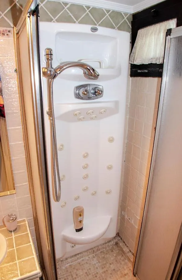 Jardines Puerto Banus Rooms Marbella Homestay