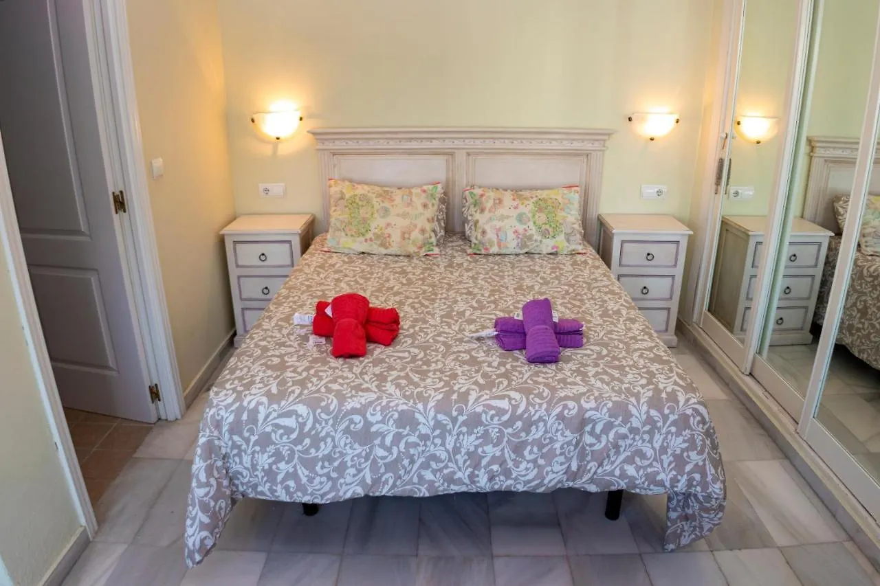 Jardines Puerto Banus Rooms 马尔韦利亚 民宿